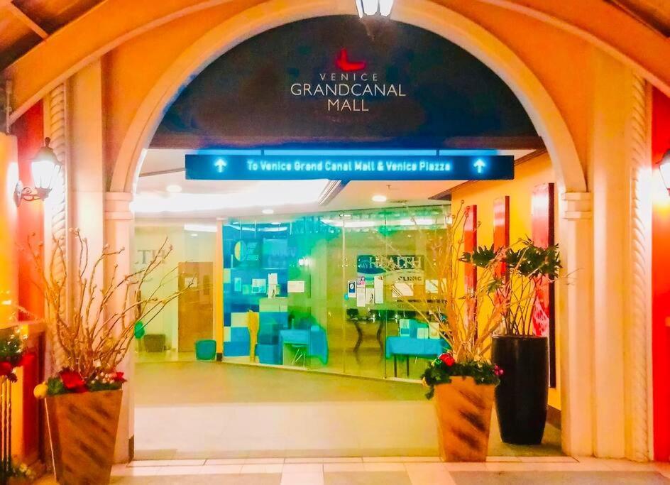 Apartment 10g Cozy At Park Mckinley West Near Venice Mall