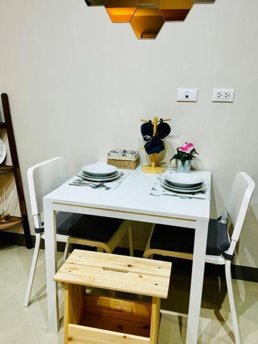 Apartment 10g Cozy At Park Mckinley West Near Venice Mall *