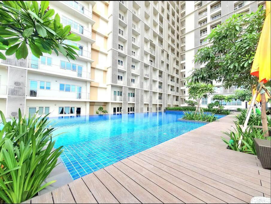 10g Cozy At Park Mckinley West Near Venice Mall Apartment