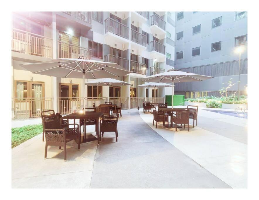 Apartment 2 Bedroom Near Moa S Residences *