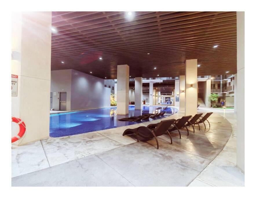 Apartment 2 Bedroom Near Moa S Residences *