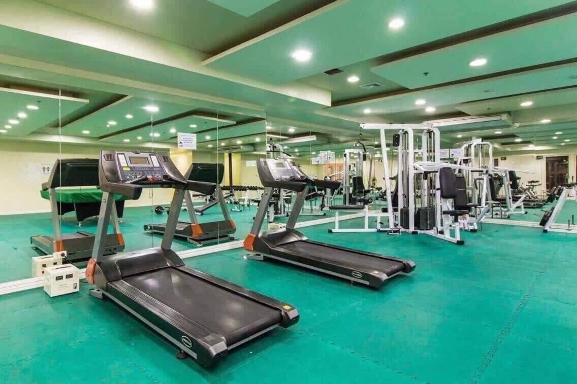 Explore Manila, Trendy 1br Unit In Prime Location Apartment Manila