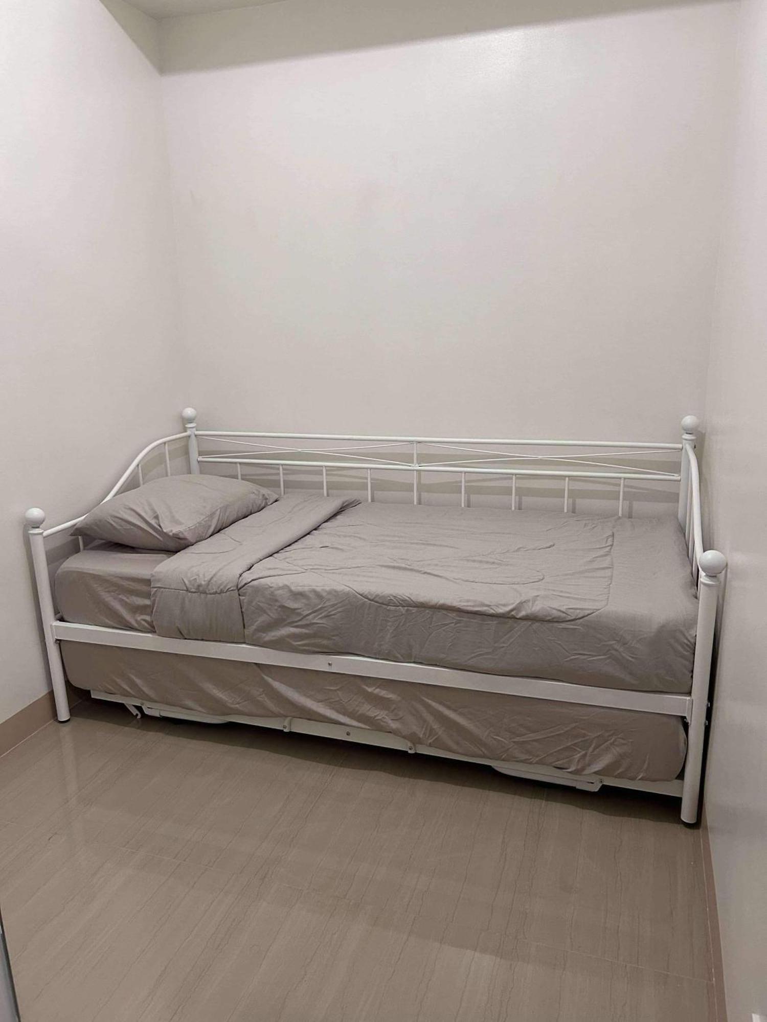 Apartment Newly Build Minimalist Charm Manila
