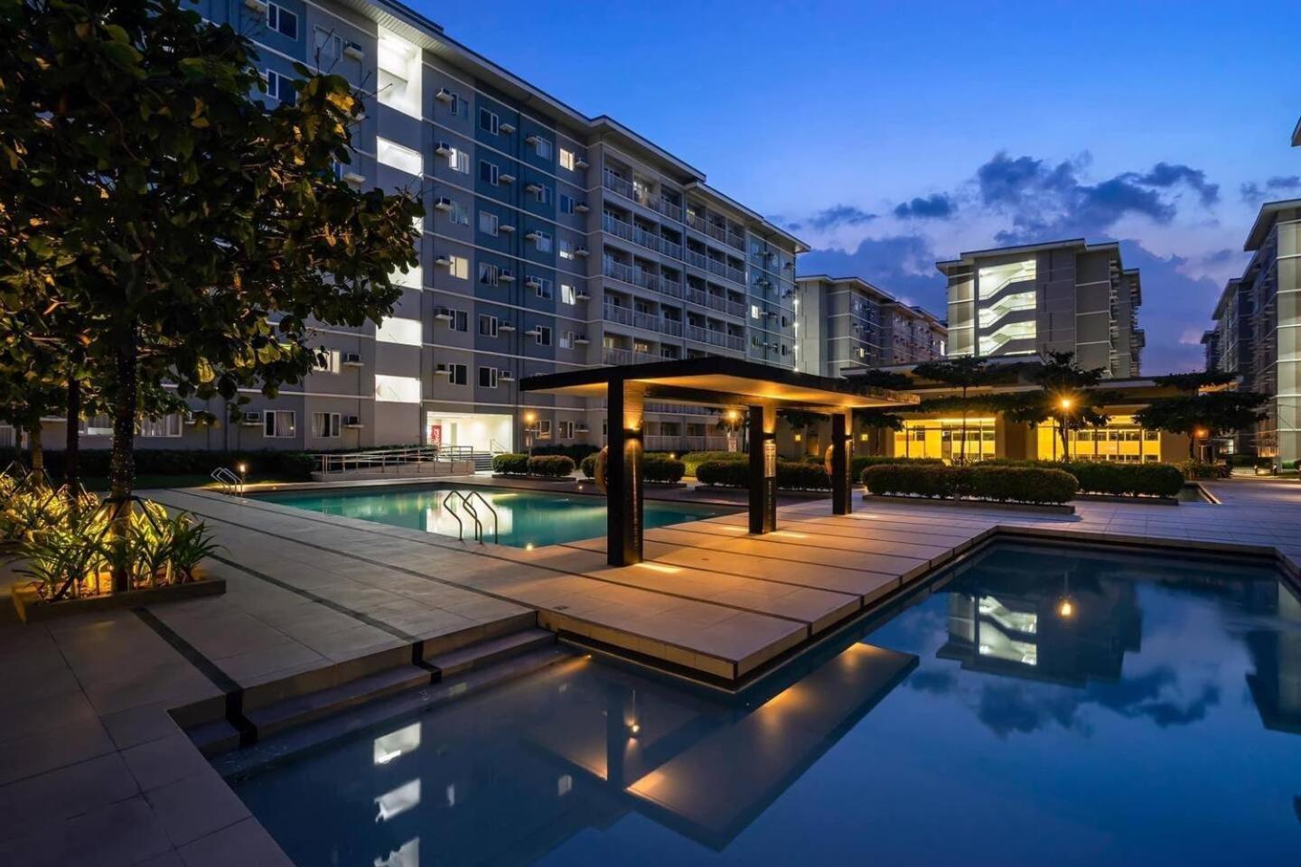 Apartment Mille Fleur's Staycation At Trees Residences *