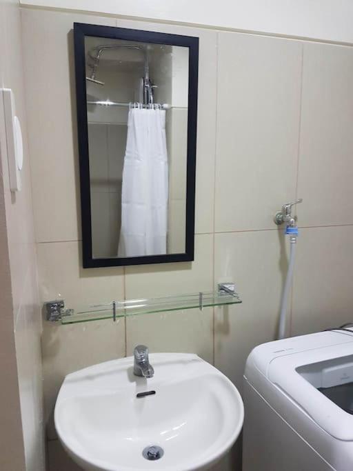 Skyview Condotel Free Wifi&netflix Near Moa&naia Apartment *