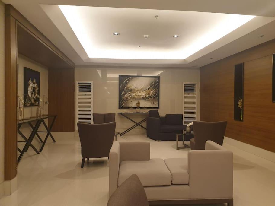Apartment Skyview Condotel Free Wifi&netflix Near Moa&naia *