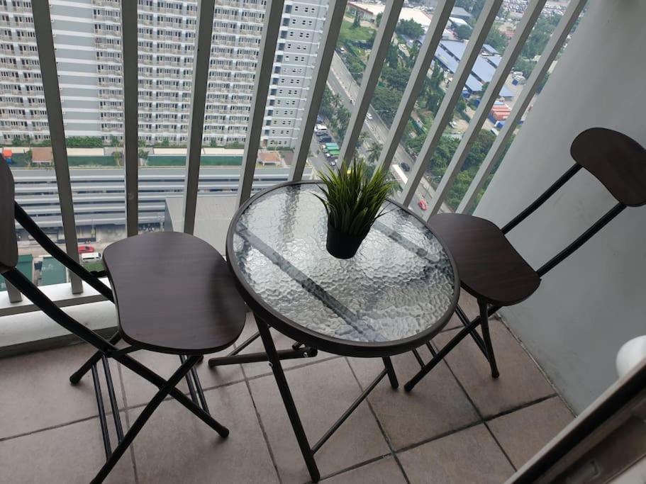 Skyview Condotel Free Wifi&netflix Near Moa&naia Apartment *
