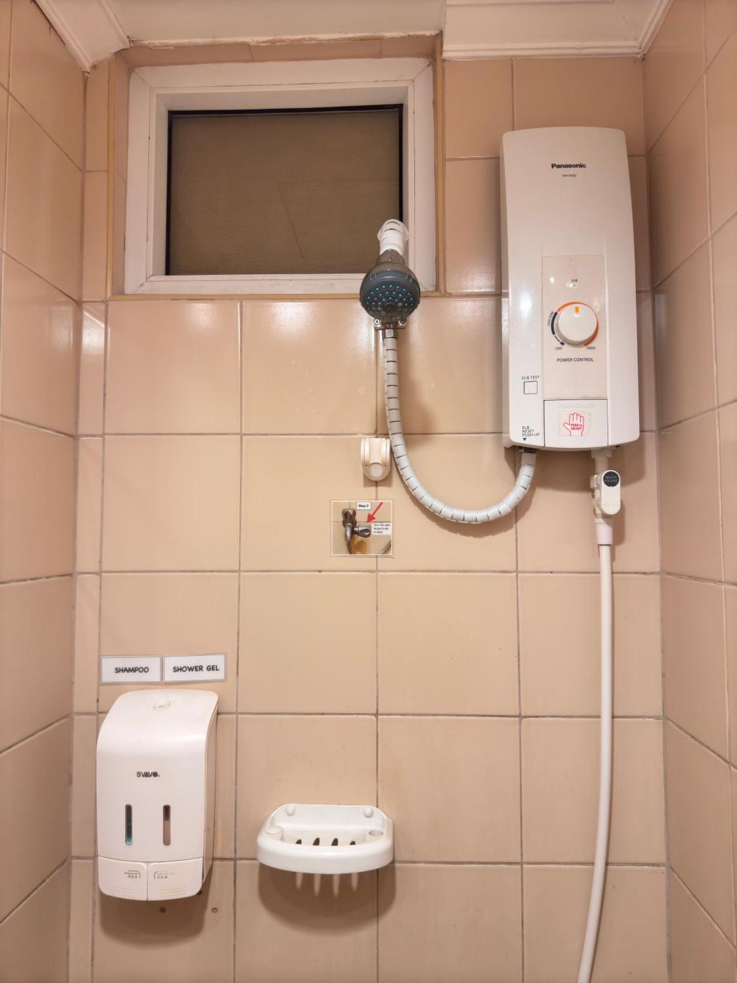 Bachelor's Crib 2 - Alabang - Quality Cheap Wifi Apartment *