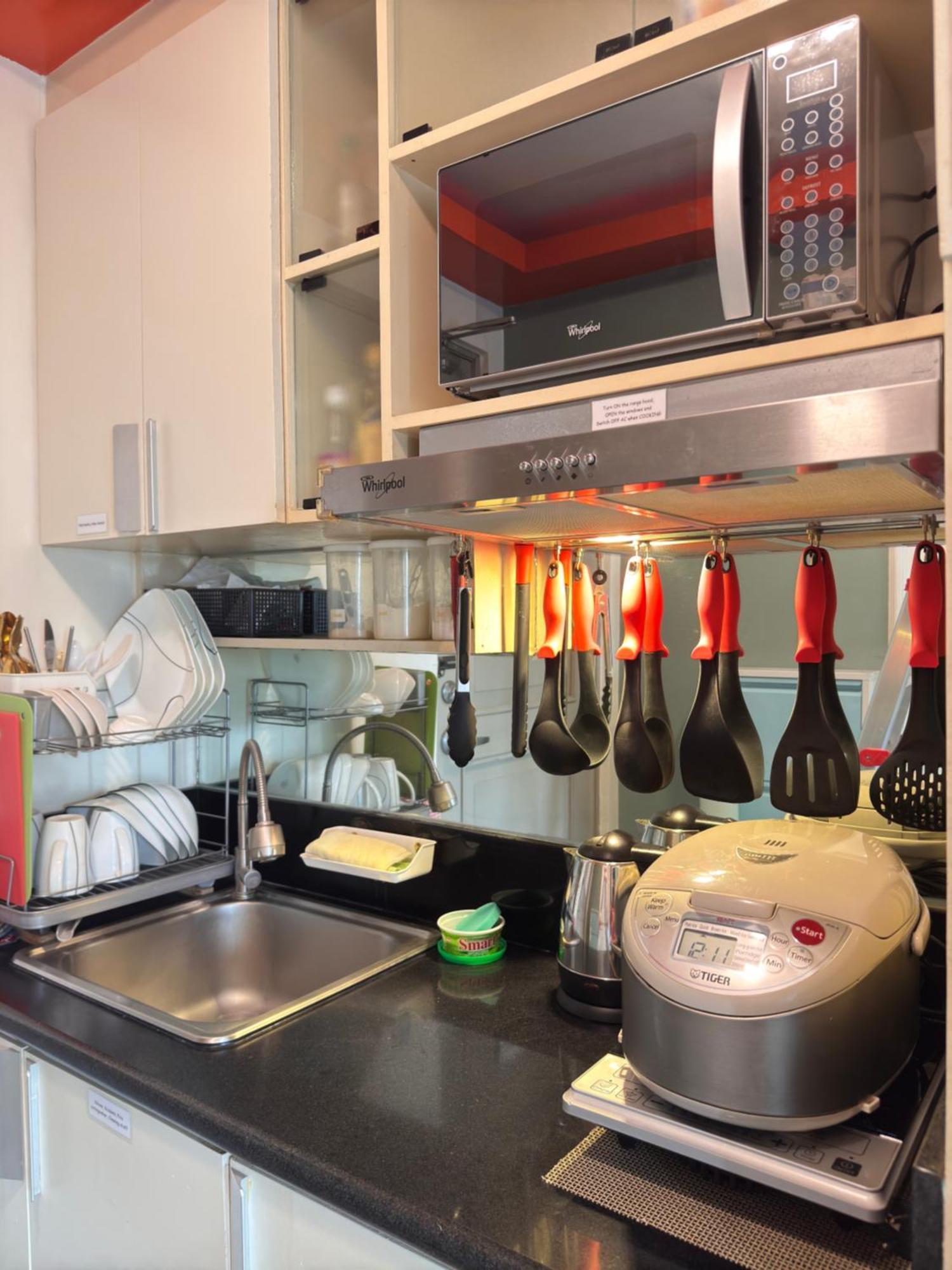 Bachelor's Crib 2 - Alabang - Quality Cheap Wifi Apartment Manila