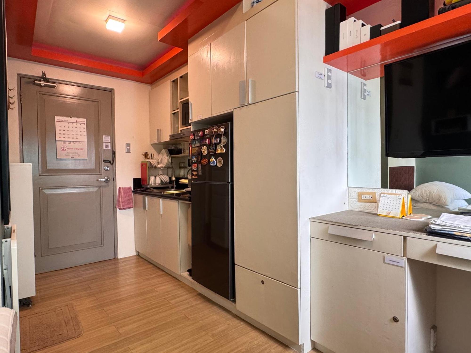 Bachelor's Crib 2 - Alabang - Quality Cheap Wifi Apartment