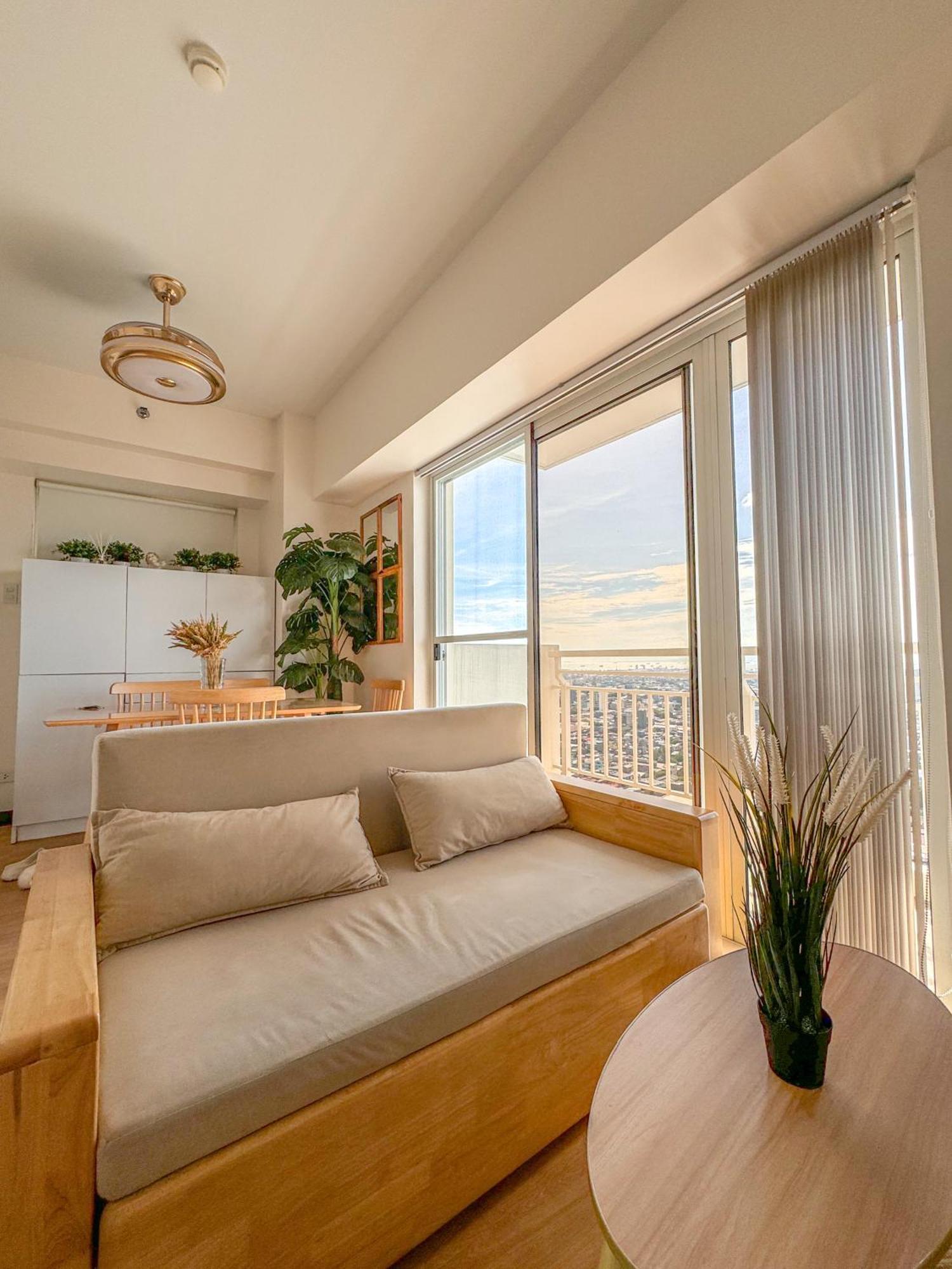Spacious 1br With Sunset View At The Celandine Apartment Manila