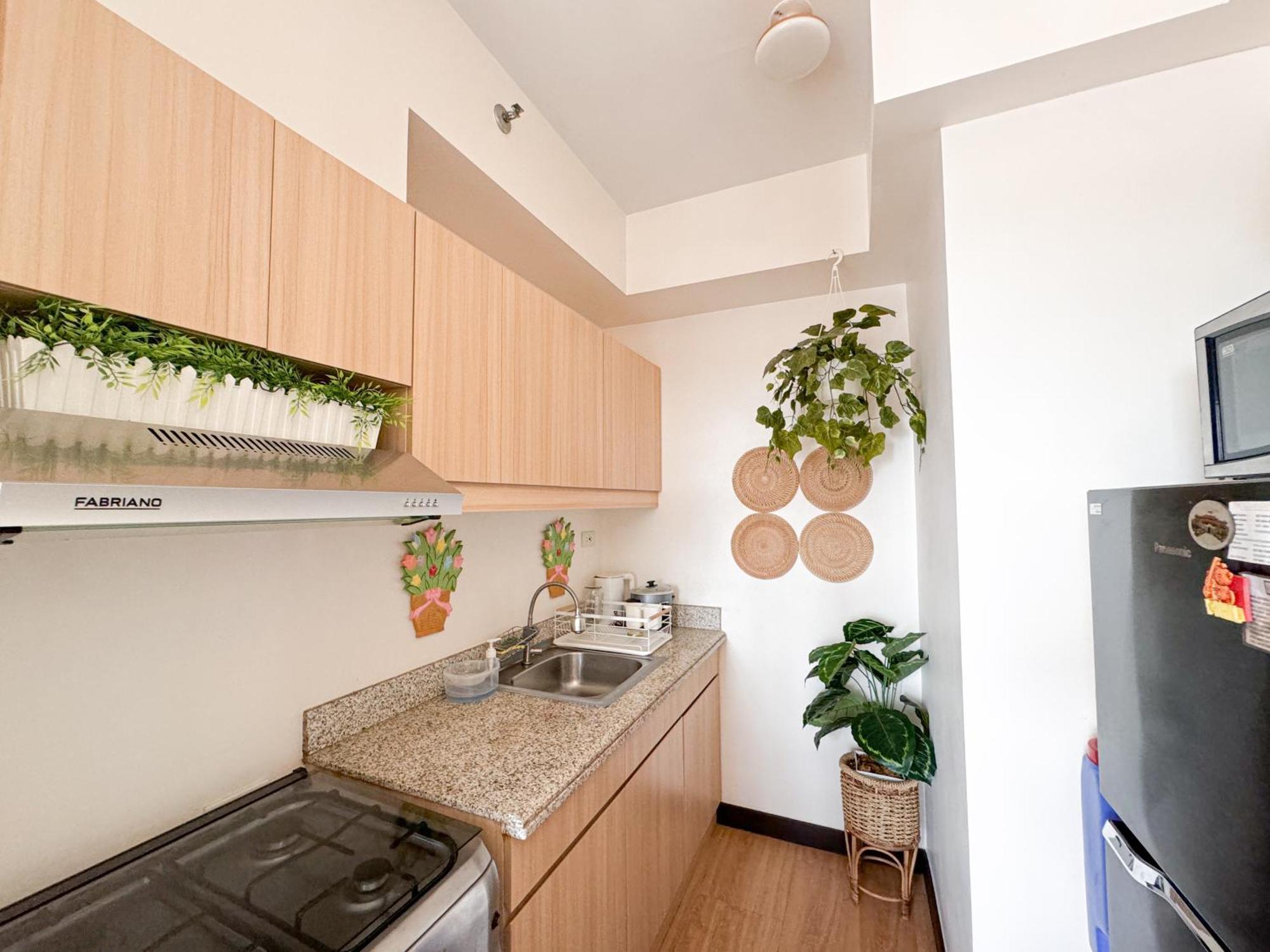Spacious 1br With Sunset View At The Celandine