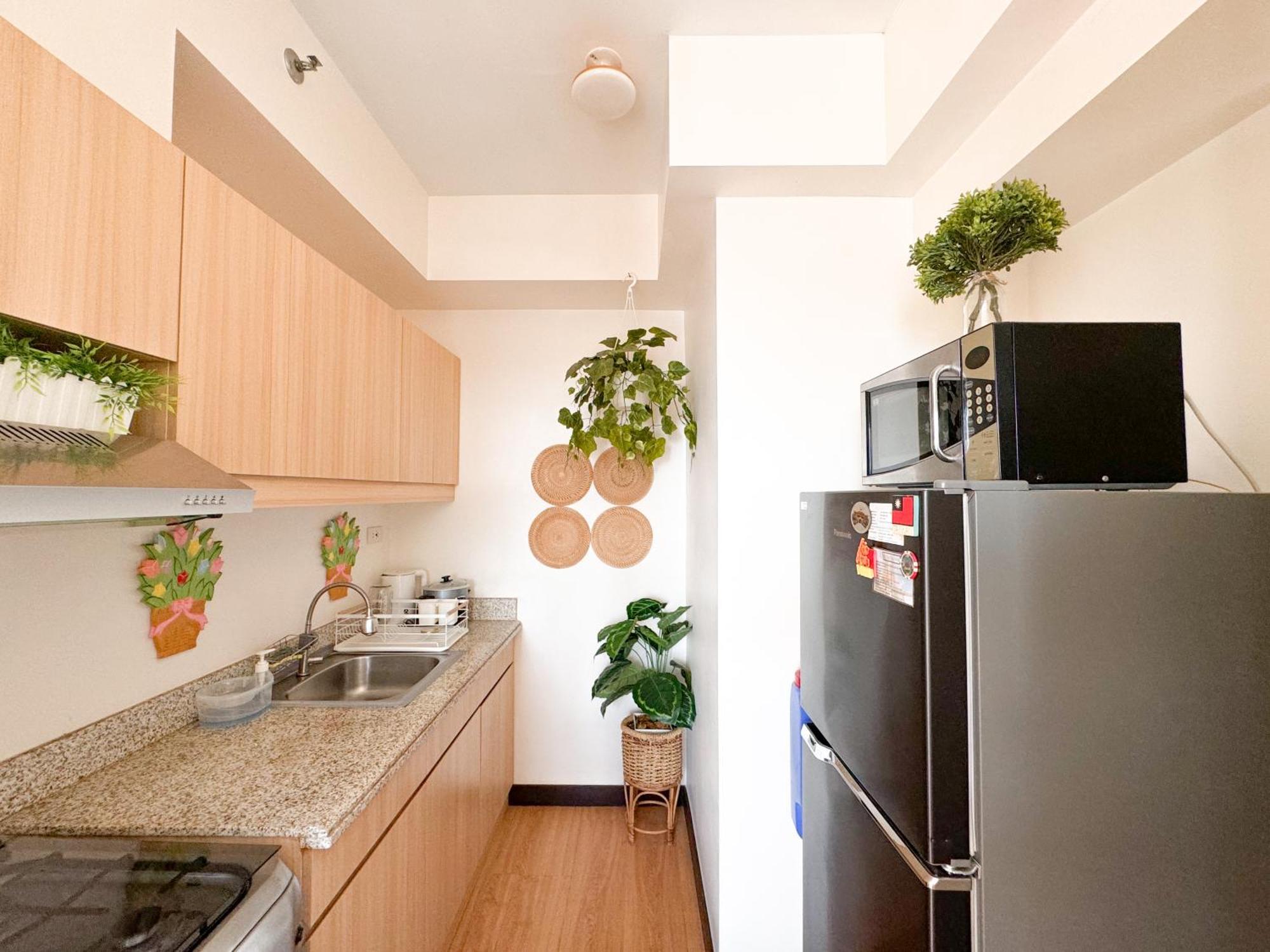 Spacious 1br With Sunset View At The Celandine Apartment Manila