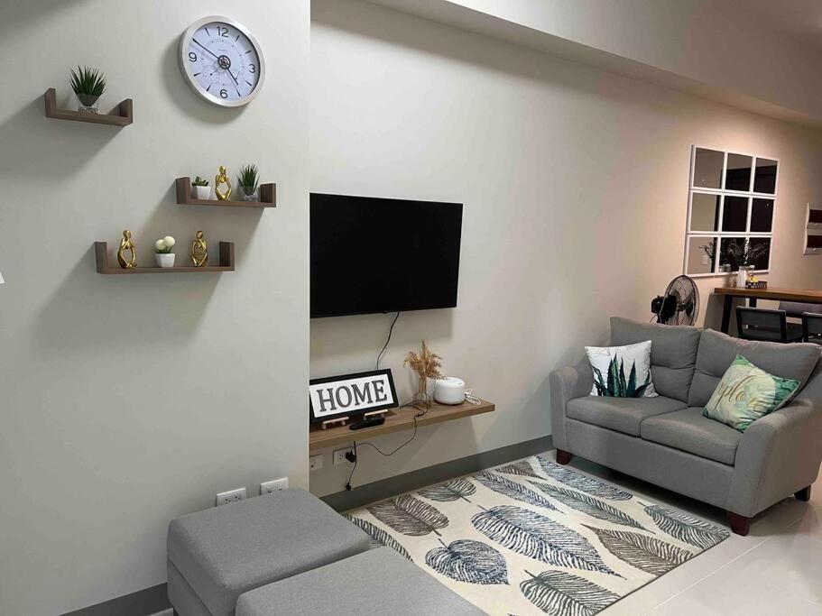 At The Heart Of Bgc Located At Uptown Parksuites
