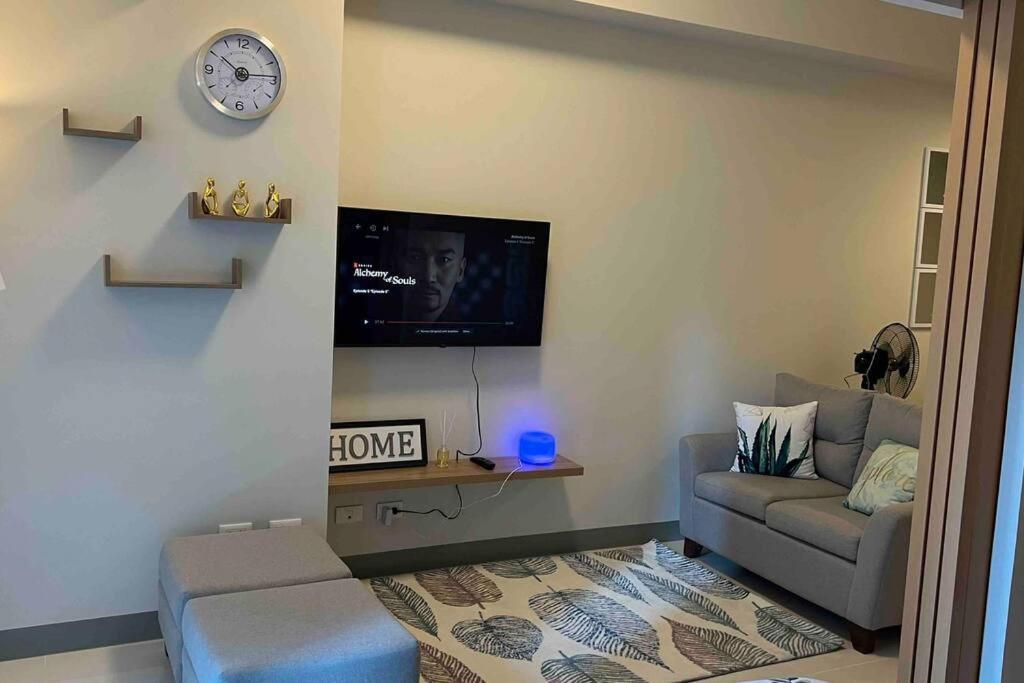 At The Heart Of Bgc Located At Uptown Parksuites Apartment *