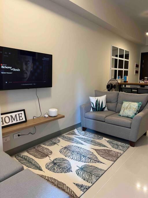 At The Heart Of Bgc Located At Uptown Parksuites Apartment