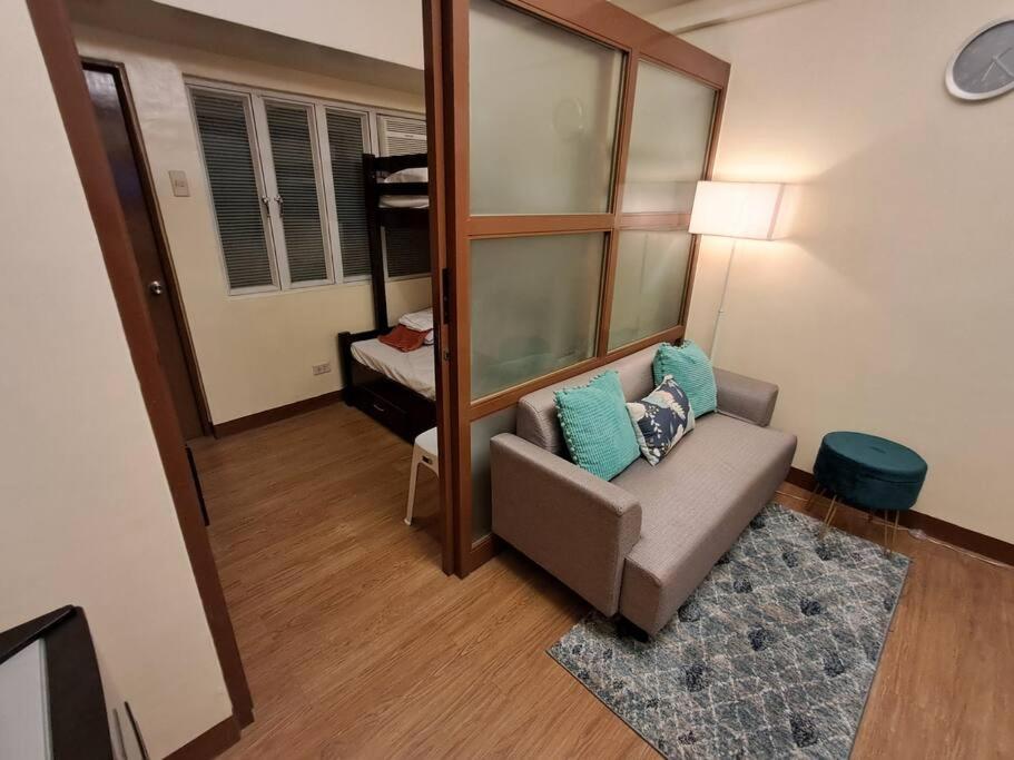 Cozy Beside Mall,mrtboniedsa Apartment