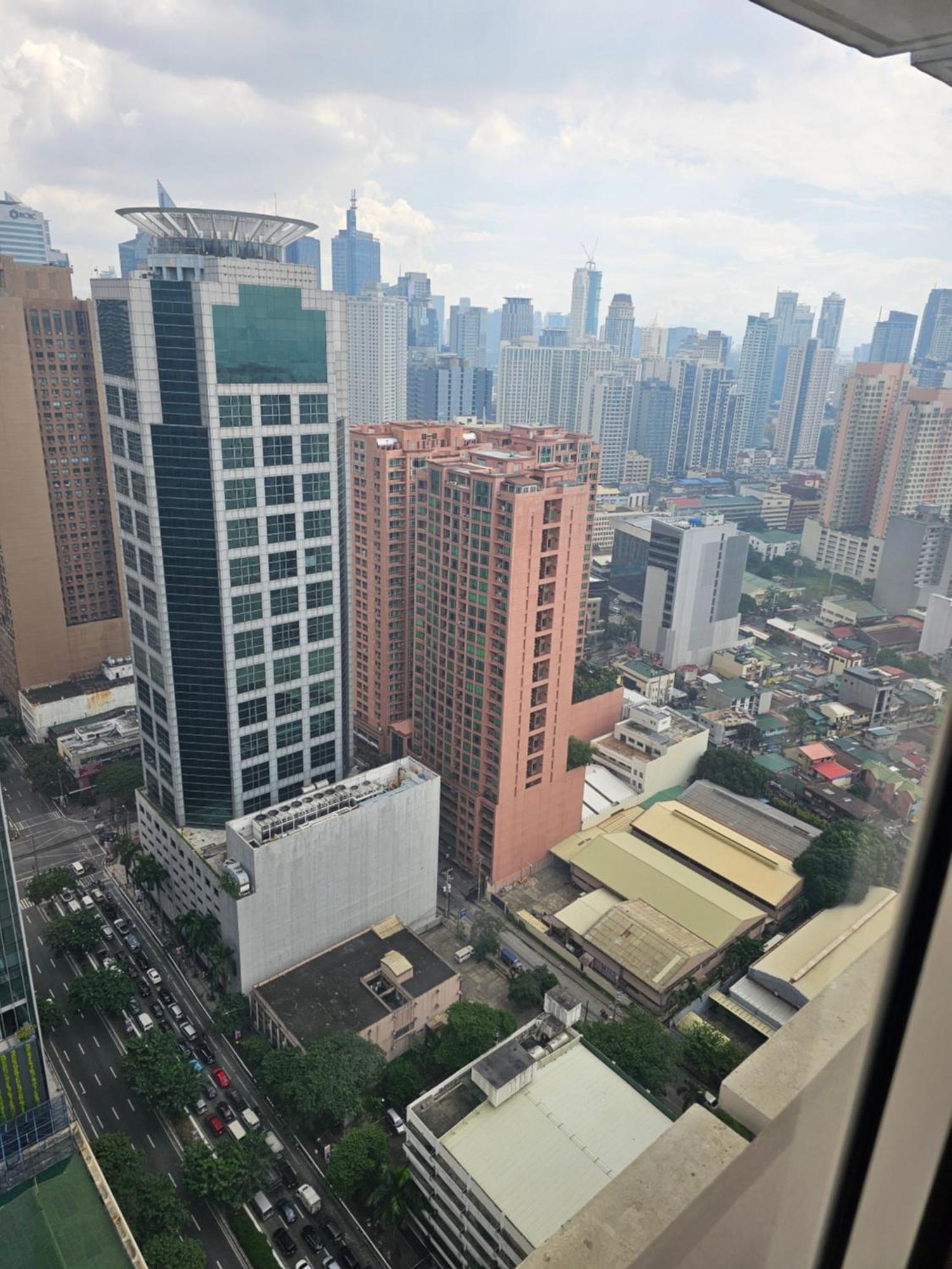 40th Floor Penthouse With Great View * Manila