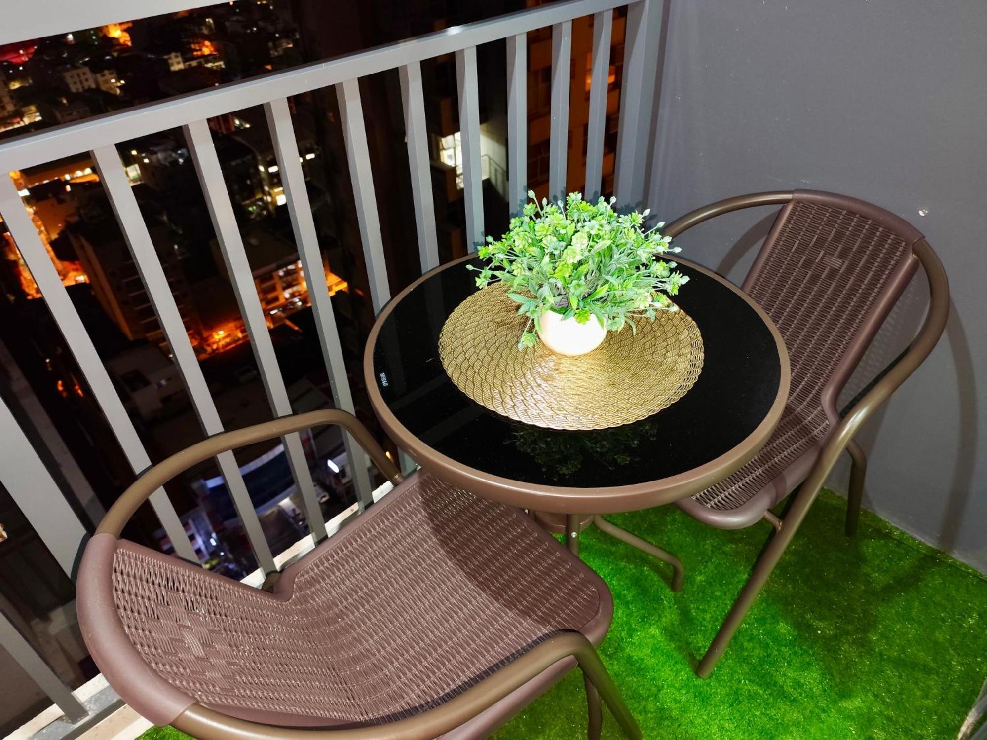 The Goodvibes Condotel Red Residences Makati Apartment Manila