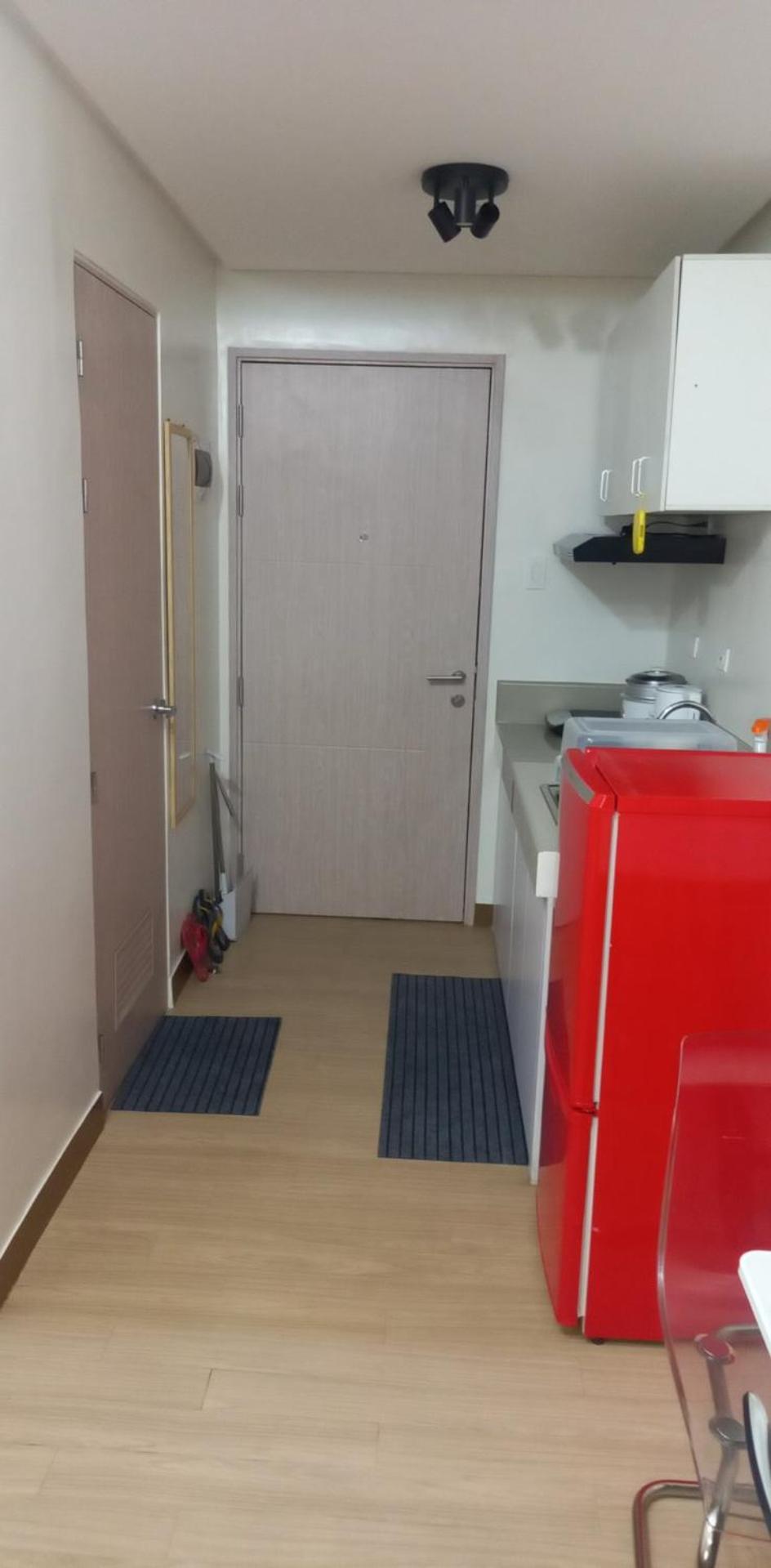 1bedroom Fully Furnished With Netflix & Free Wifi In Trees Residences Manila