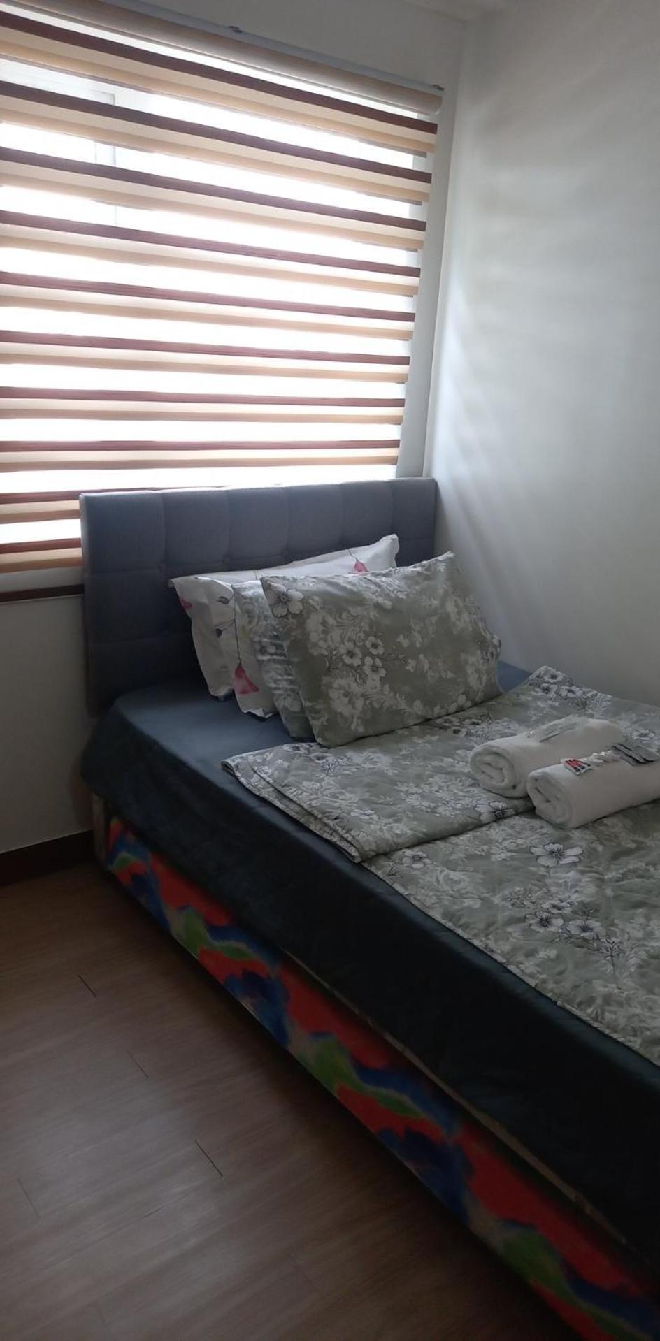 Apartment 1bedroom Fully Furnished With Netflix & Free Wifi In Trees Residences Manila