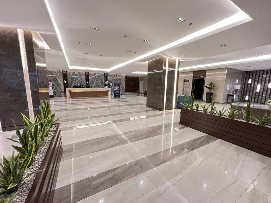 Apartment 2br Solana Near Moa Picc Naia