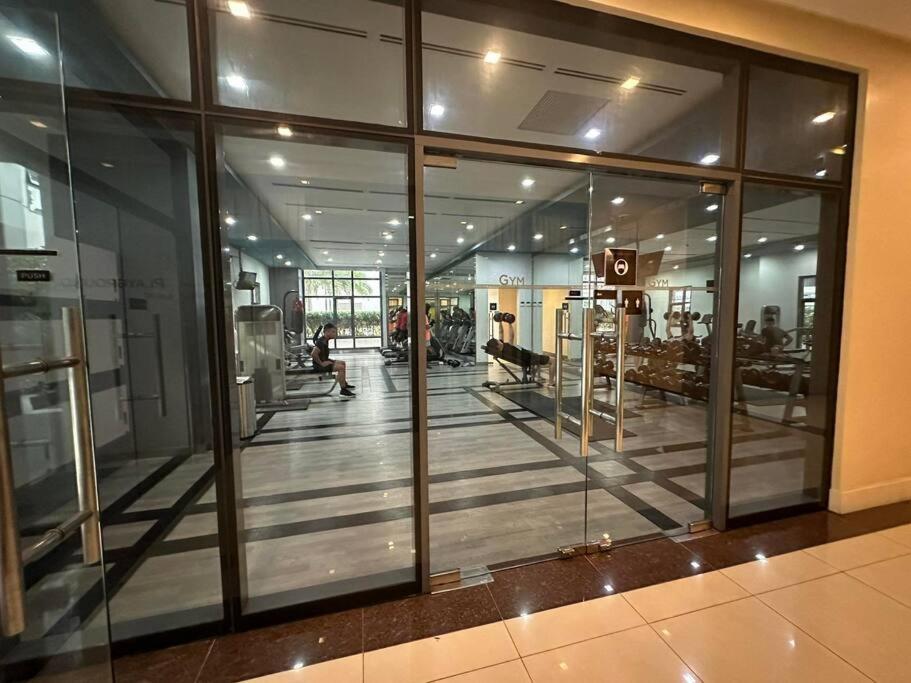 Mckinley 1br Near Venicegrandcanal Fiberwifi Apartment