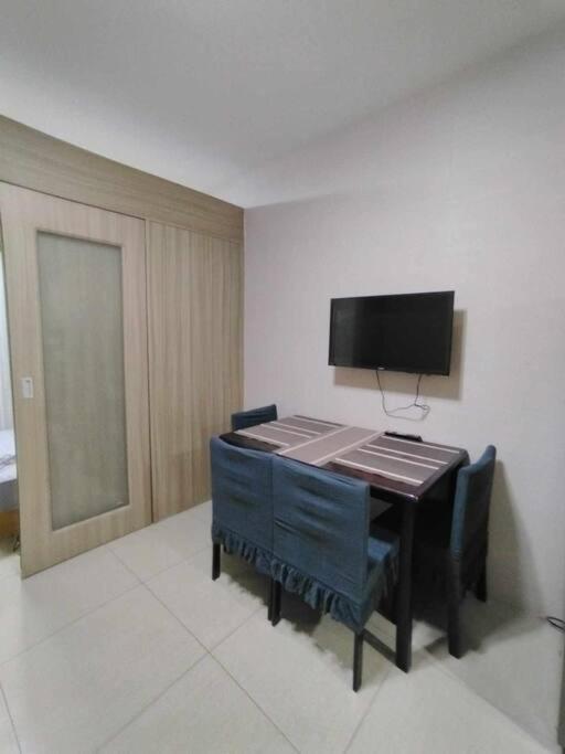 1 Bedroom Pool View With Balcony At Shore Residences Apartment