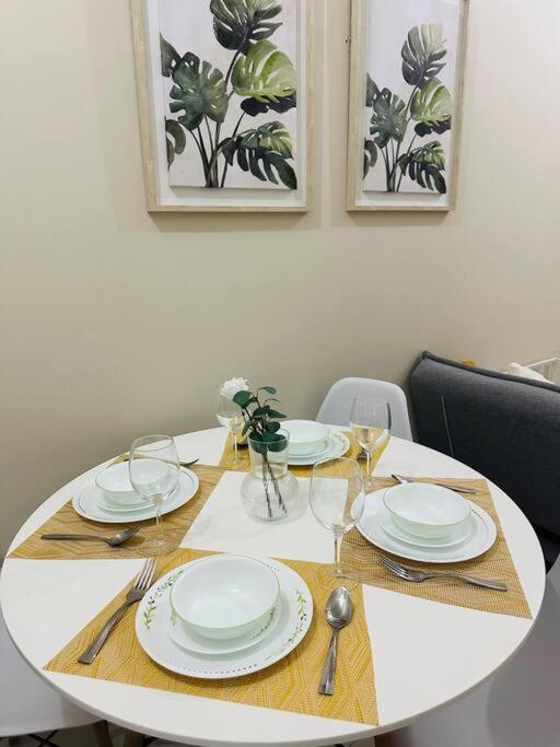 Uptown Bliss-modern 1br With Balcony In Bgc