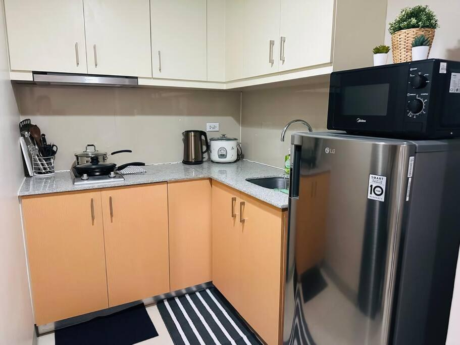 Uptown Bliss-modern 1br With Balcony In Bgc