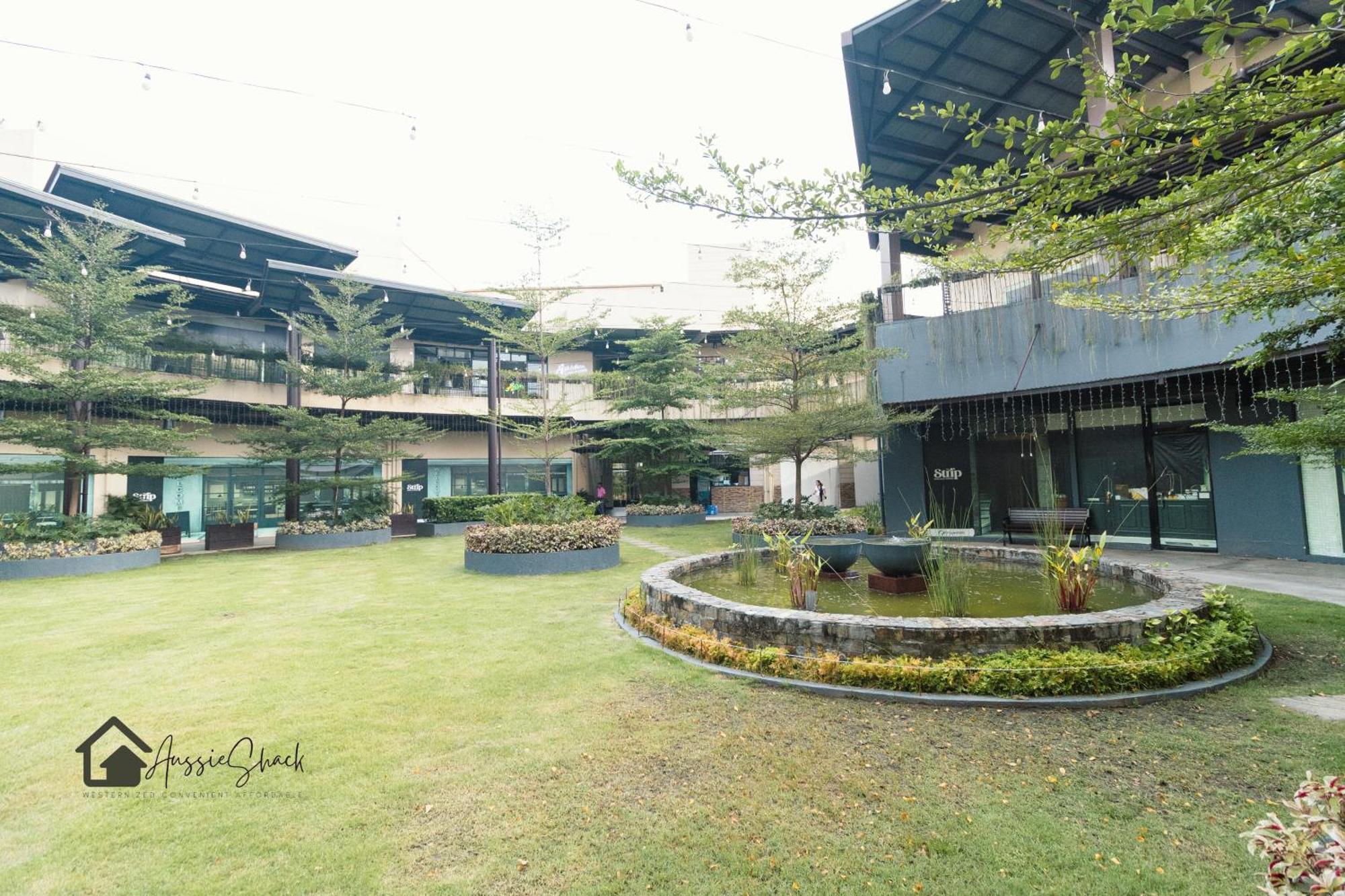 Aussie Shack - 2br Modern With Skyline View Apartment *