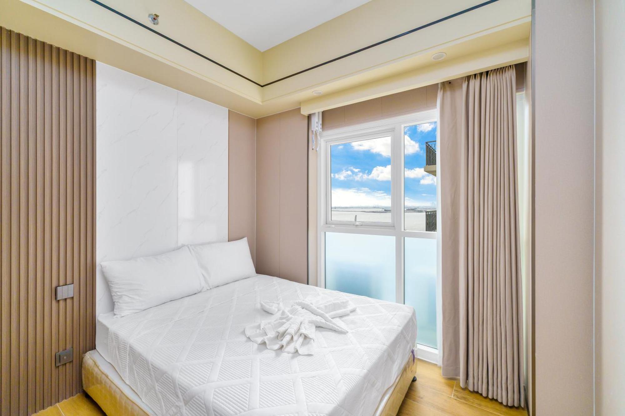 Bayshore Luxe By Prime * Manila