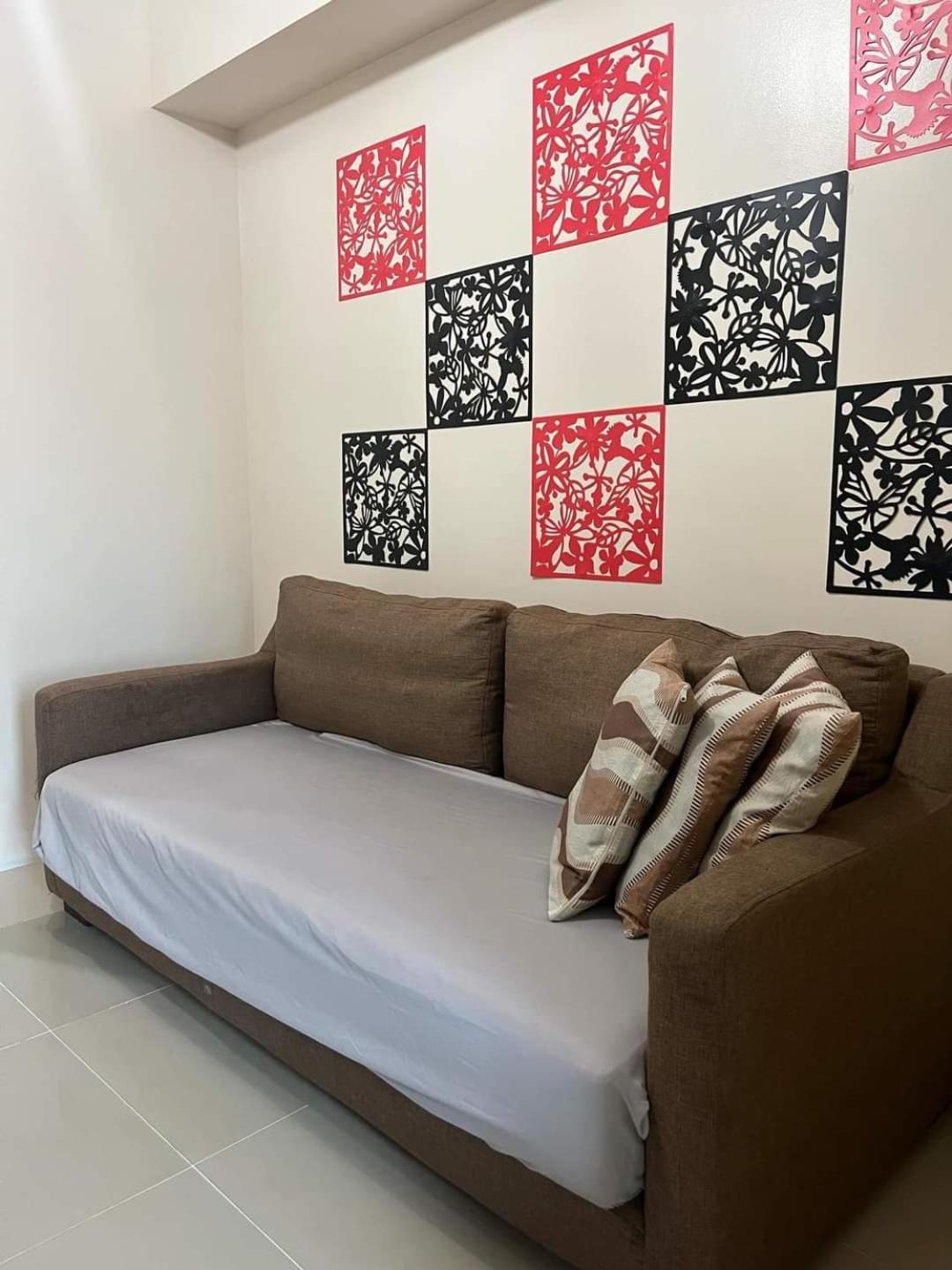 Apartment Eriel Condotel Manila