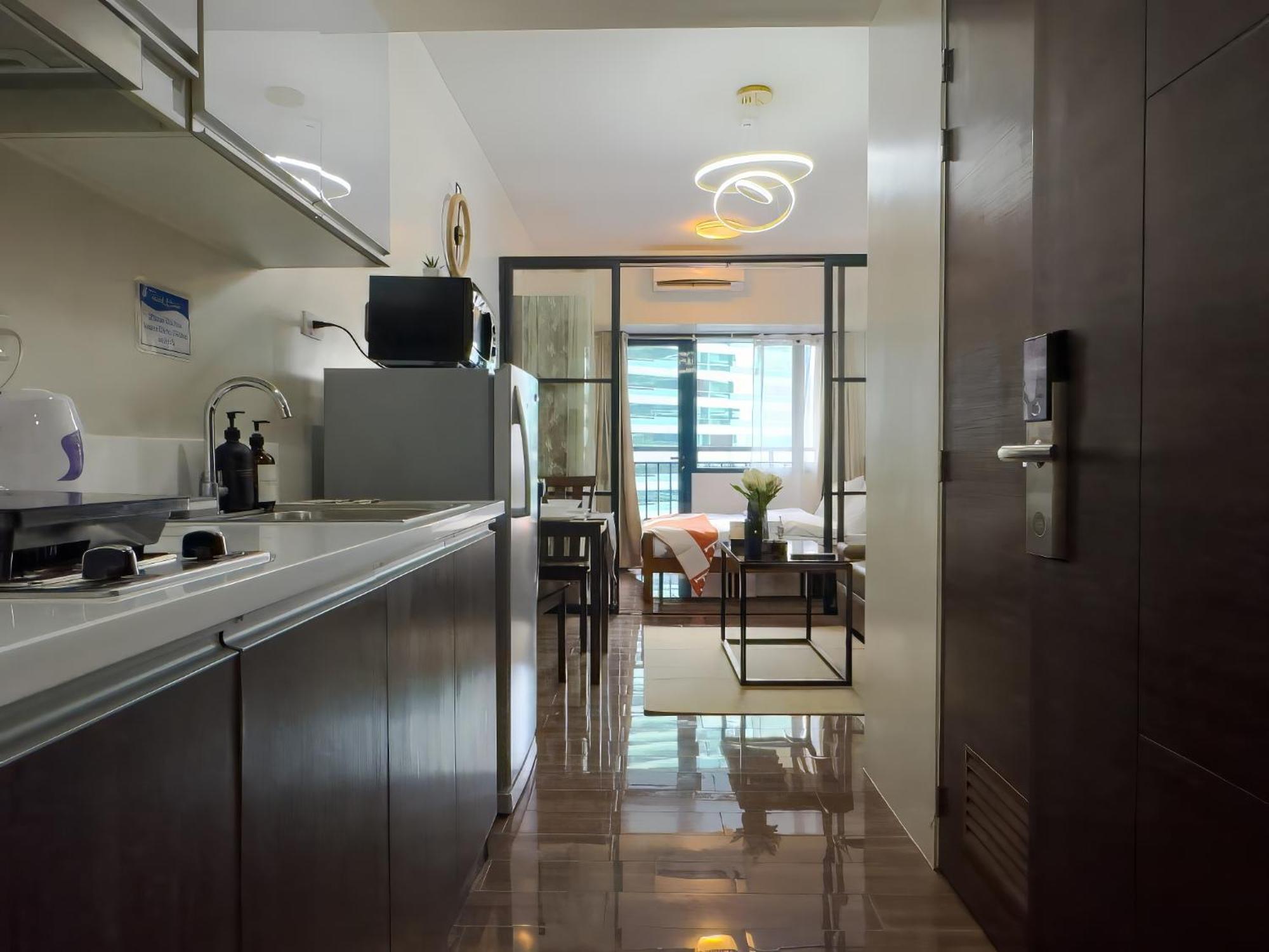 1br Makati, Air Residences M008 Manila