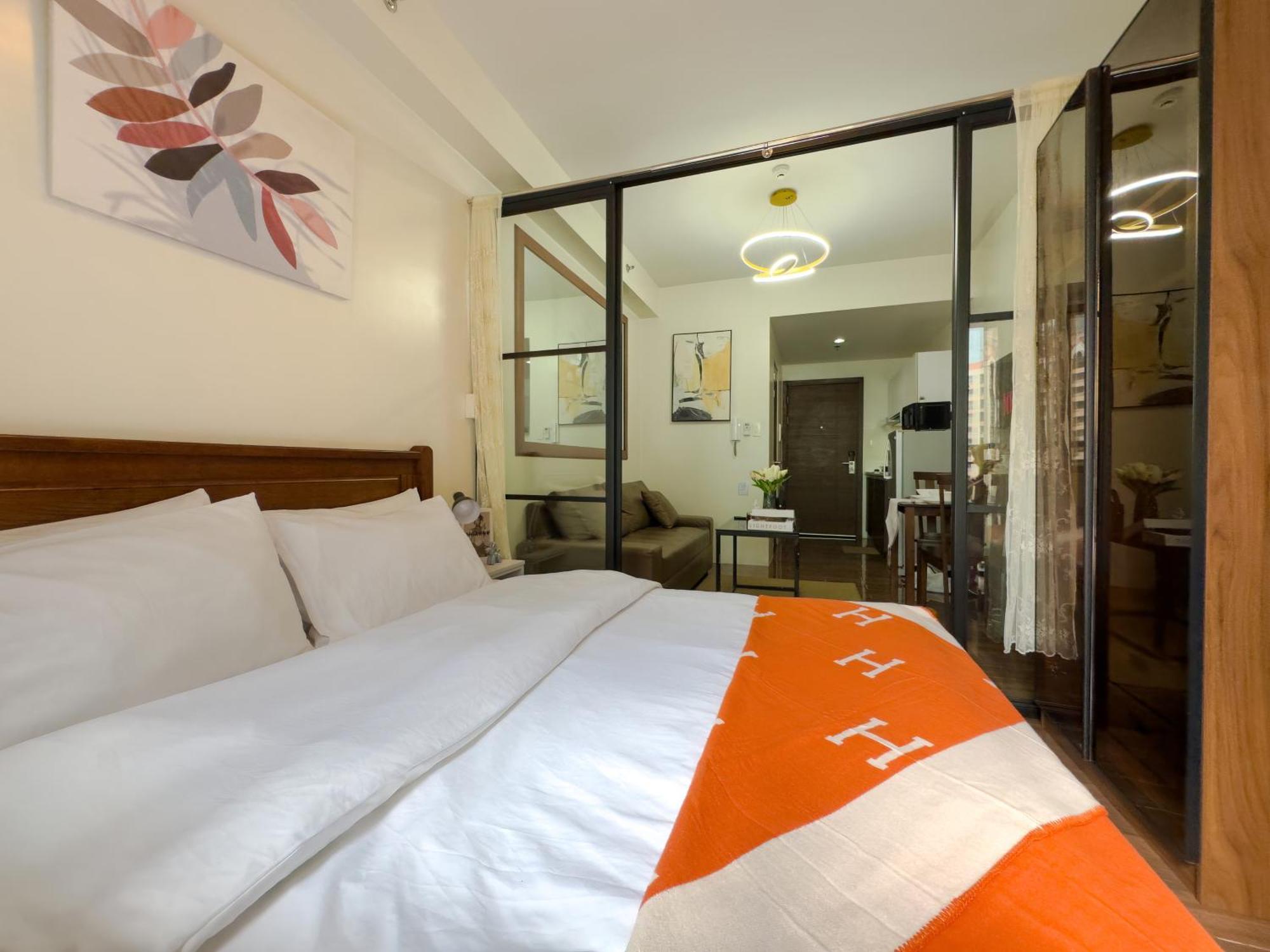 1br Makati, Air Residences M008 *
