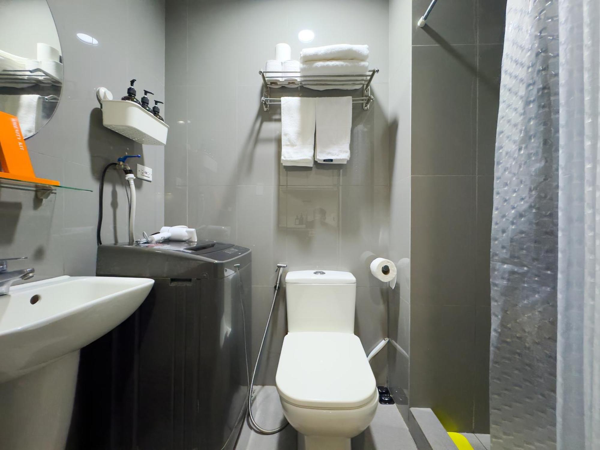 1br Makati, Air Residences M008
