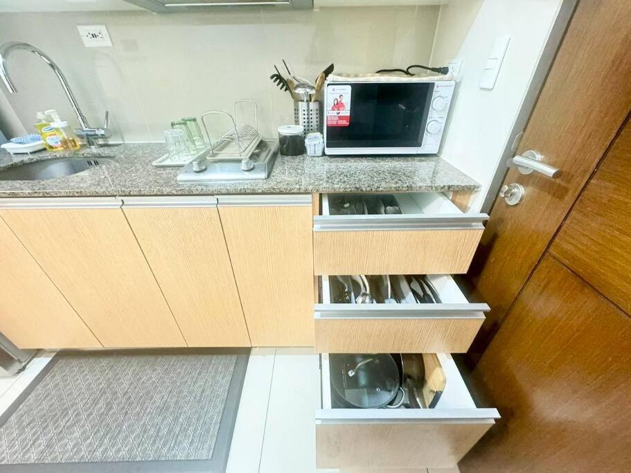 Luxurious Place In Uptown Bgc Manila