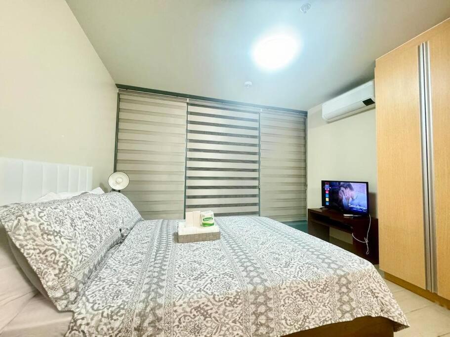 Apartment Luxurious Place In Uptown Bgc *