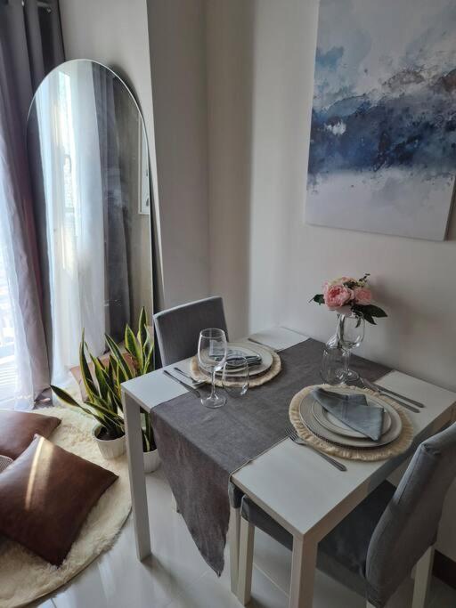 Apartment 1br Unit At Coast Residences