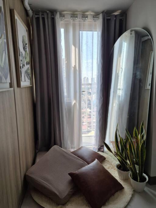 1br Unit At Coast Residences