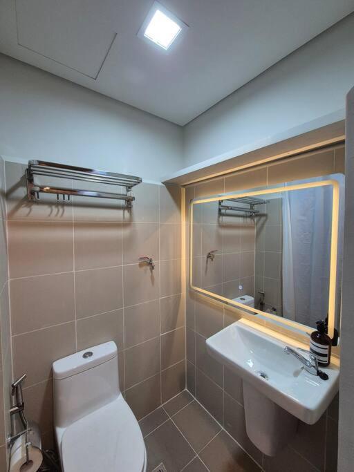 1br Unit At Coast Residences *
