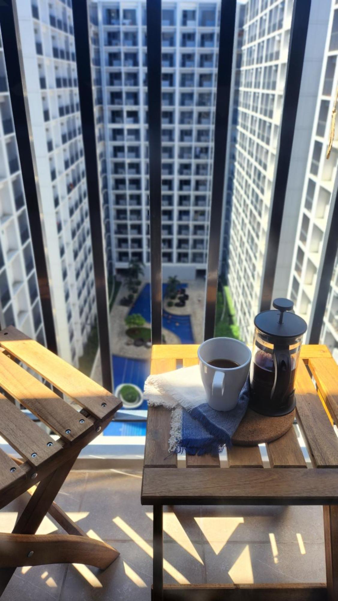 The New At Shore 2 Residences Apartment Manila