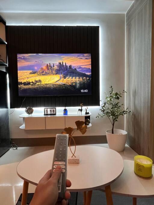 Balay Mulano At Fame Residences Mandaluyong L With Balcony Pool View L 200mbps Wifi * Manila