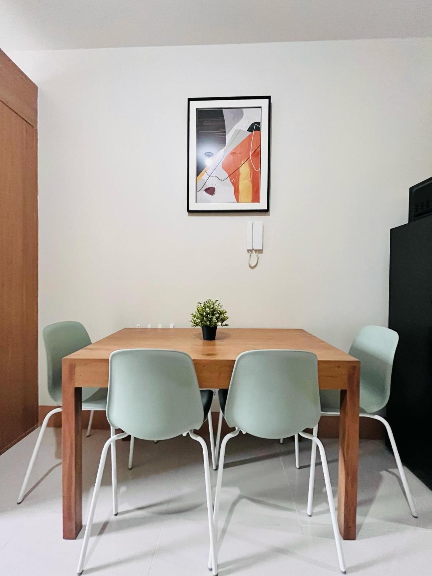 Modern Escape Near Moa And Airport With Balcony And Fast Wifi Apartment