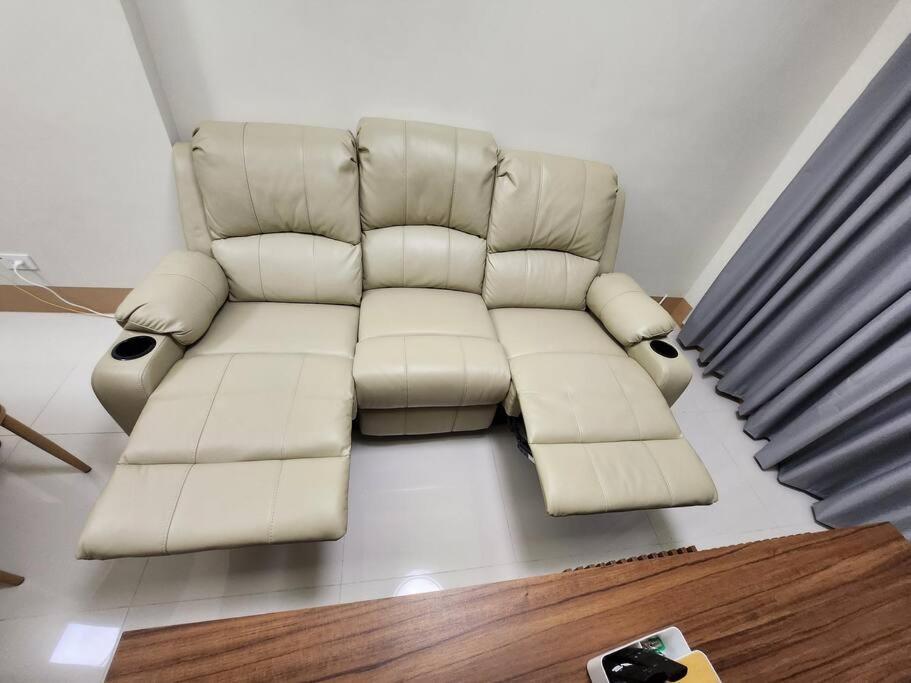 Mocha Flat At Shore 3 Tower 4 Apartment