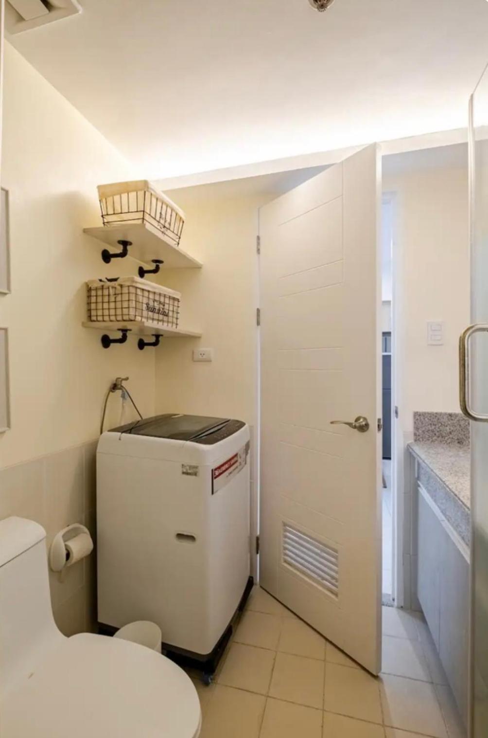 2 Bedroom With Parking Balcony Fully Furnished Free Wifi Pool Apartment