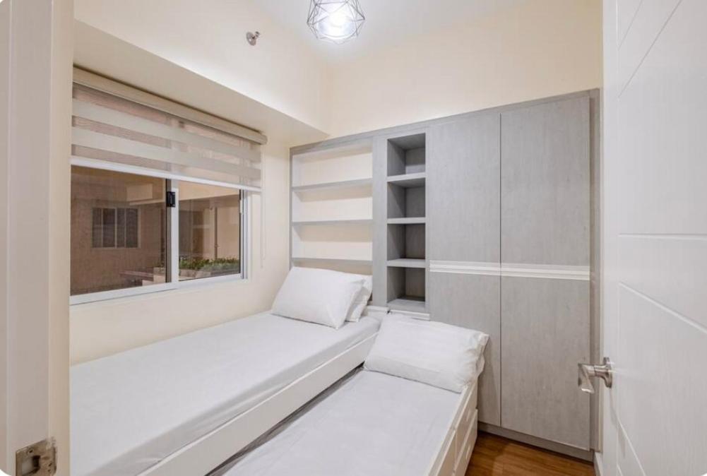 Apartment 2 Bedroom With Parking Balcony Fully Furnished Free Wifi Pool Manila