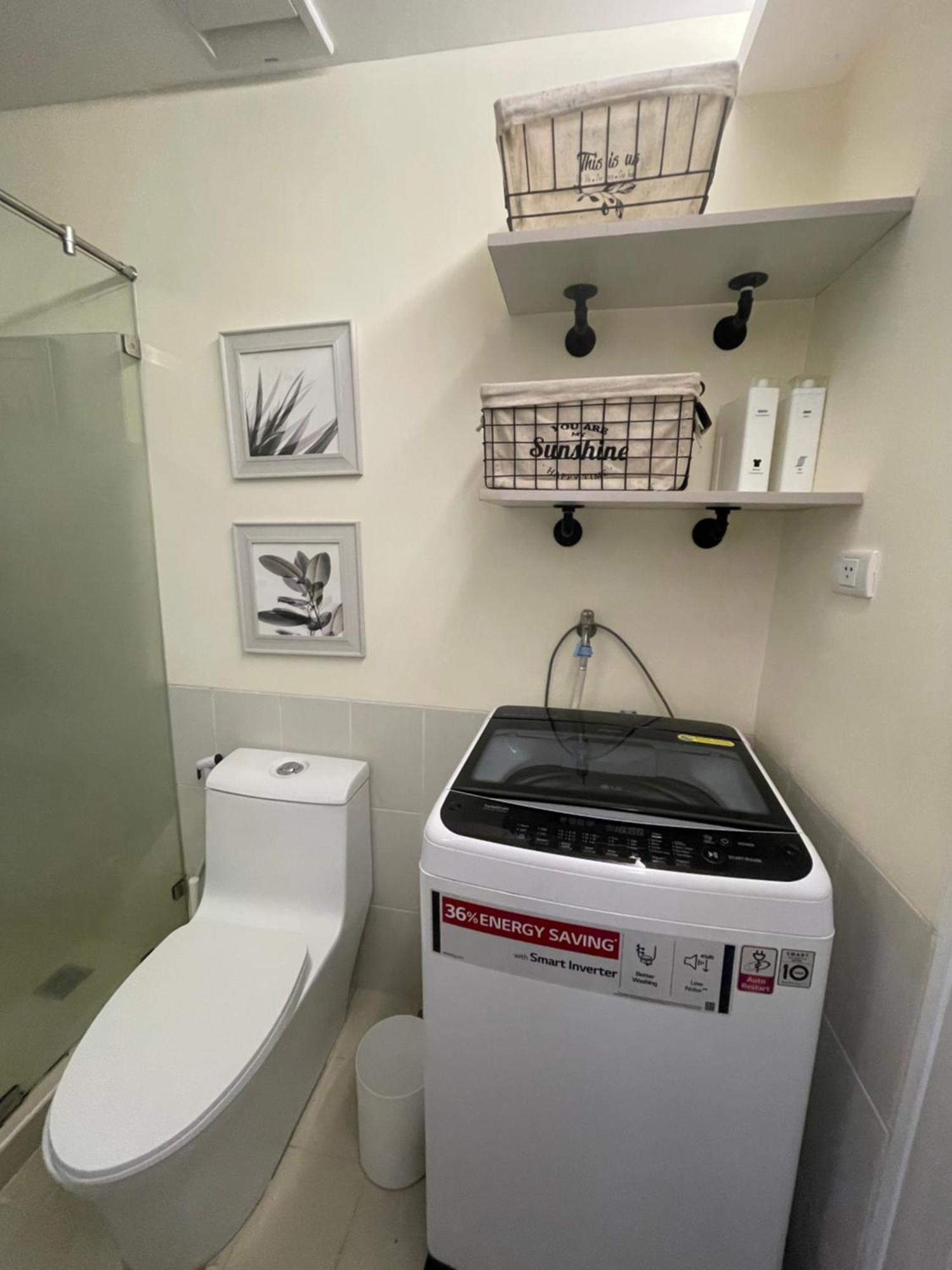 2 Bedroom With Parking Balcony Fully Furnished Free Wifi Pool Apartment Manila