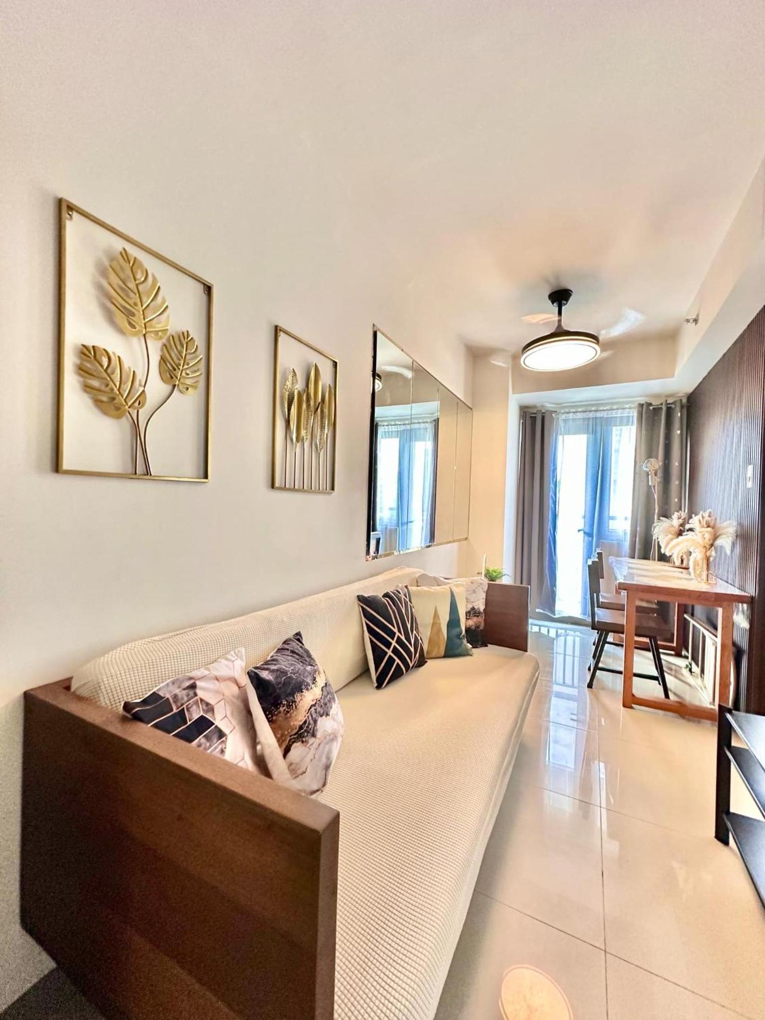 Mall Of Moa S Residences , Ikea Pasay , Naia Airport , Bay