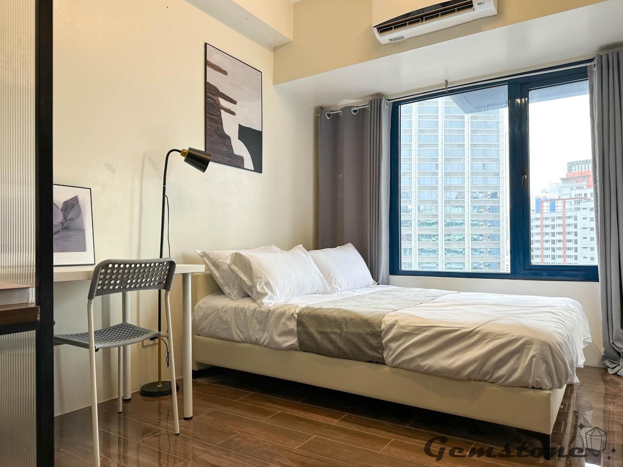 Gemstonebr In Smdc Air Residences Apartment *